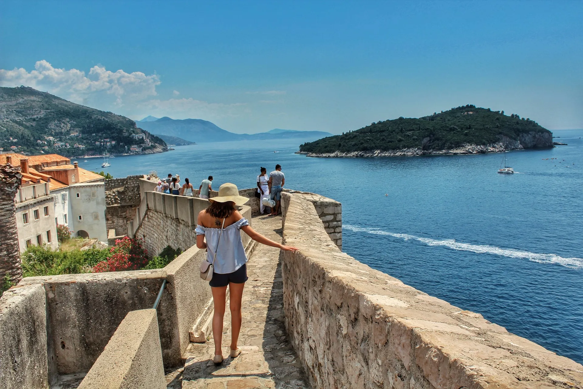 Zlatan Otok marina and seaside