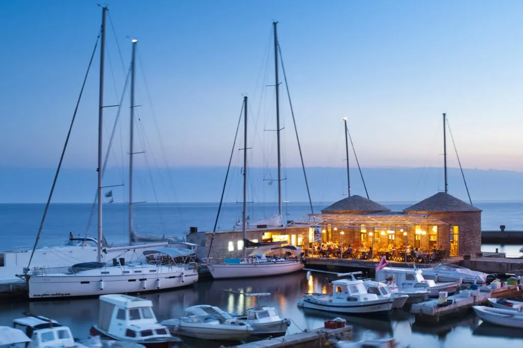 Zlatan Otok marina